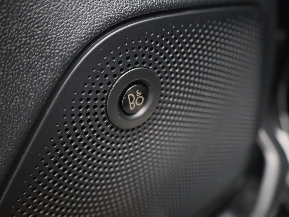 1.0 EcoBoost ST-Line X Airco | Cruise | B&O Soundsystem | Apple carplay | LMV