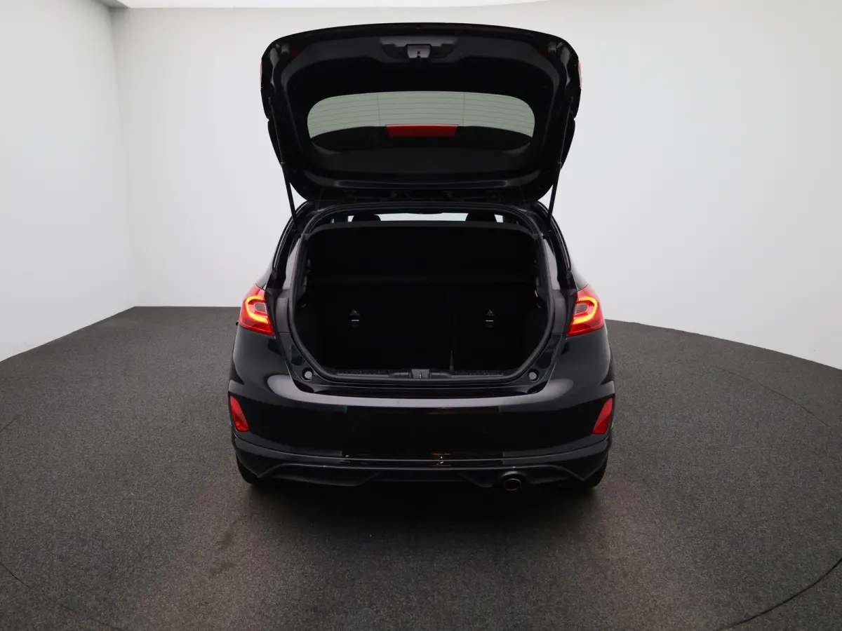 1.0 EcoBoost ST-Line X Airco | Cruise | B&O Soundsystem | Apple carplay | LMV