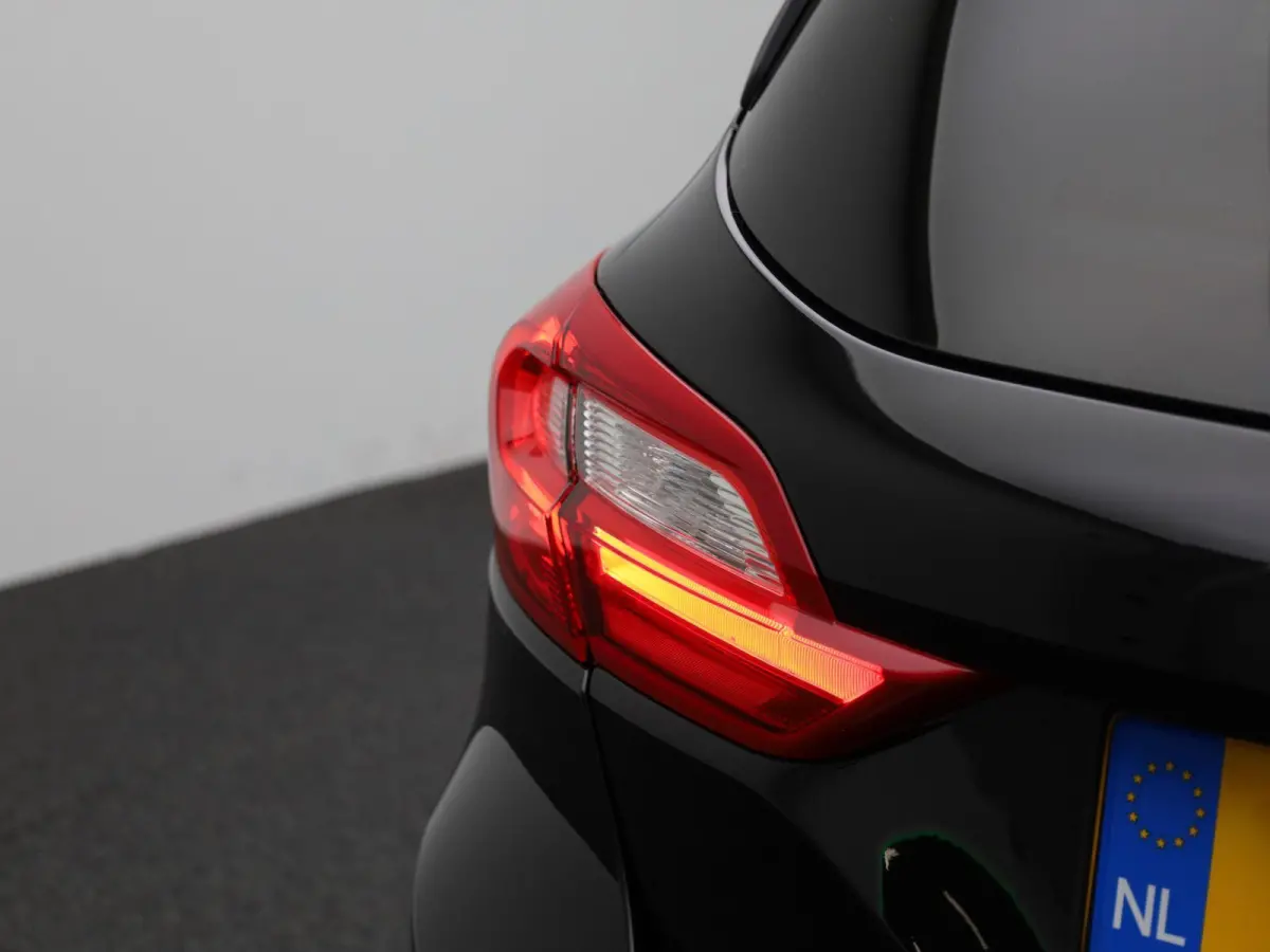 1.0 EcoBoost ST-Line X Airco | Cruise | B&O Soundsystem | Apple carplay | LMV