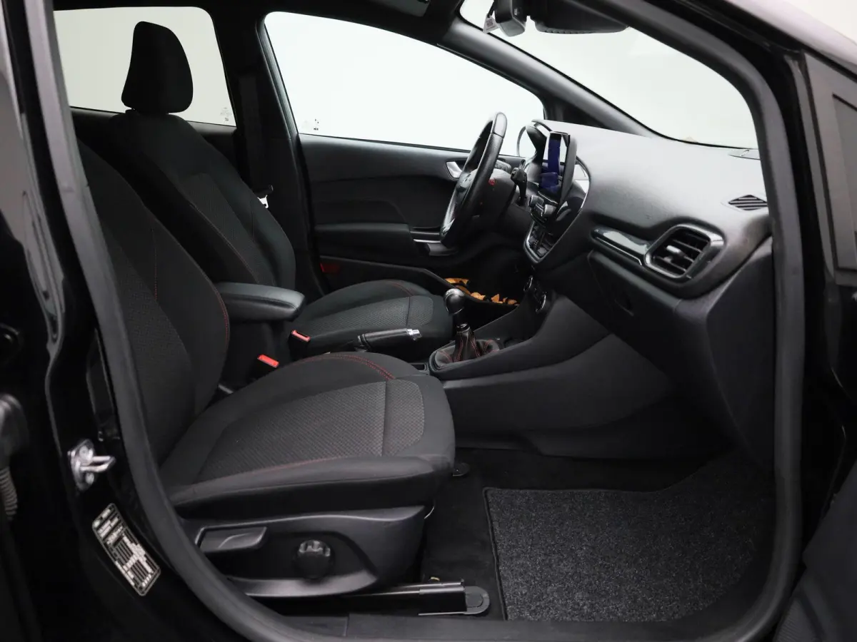 1.0 EcoBoost ST-Line X Airco | Cruise | B&O Soundsystem | Apple carplay | LMV