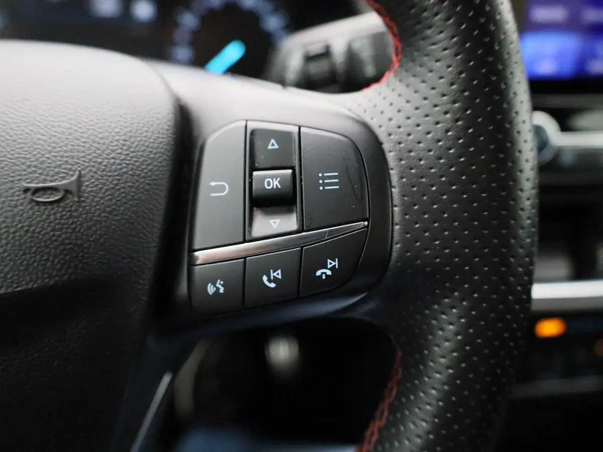 1.0 EcoBoost ST-Line X Airco | Cruise | B&O Soundsystem | Apple carplay | LMV