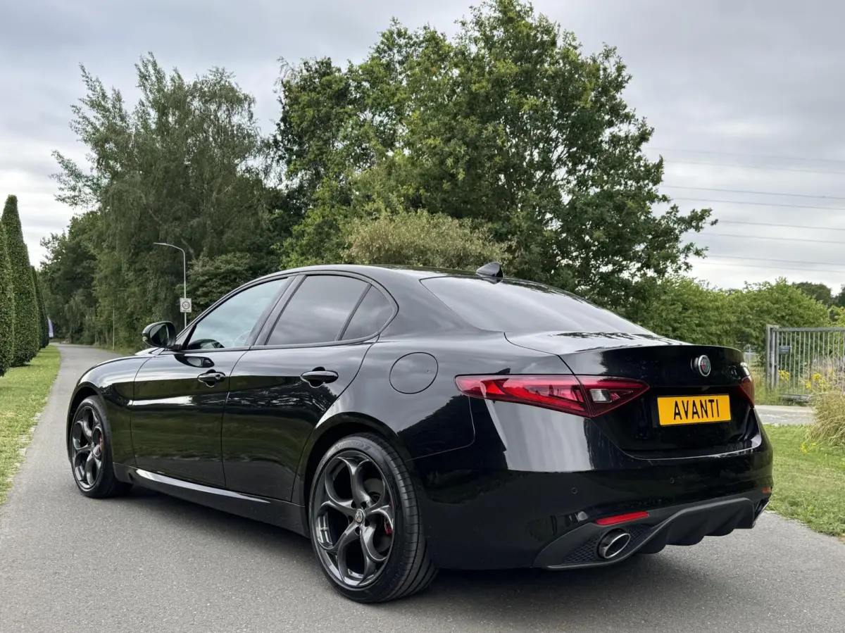 2.0 T 310pk RWD, 8500km!! 19 inch, Veloce pack