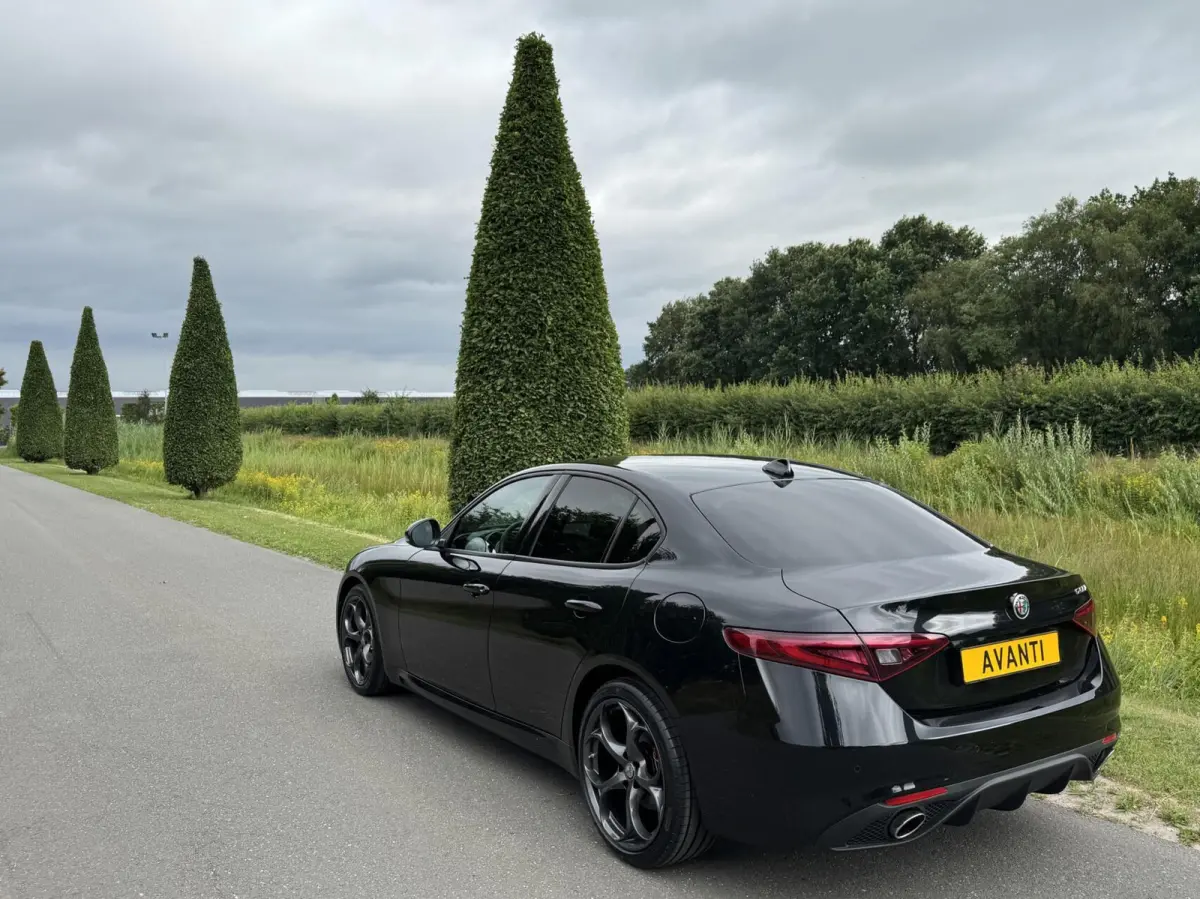 2.0 T 310pk RWD, 8500km!! 19 inch, Veloce pack