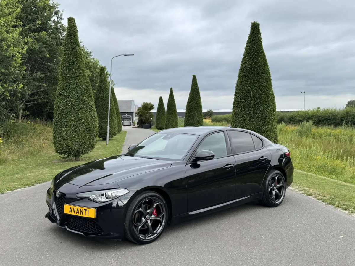 2.0 T 310pk RWD, 8500km!! 19 inch, Veloce pack
