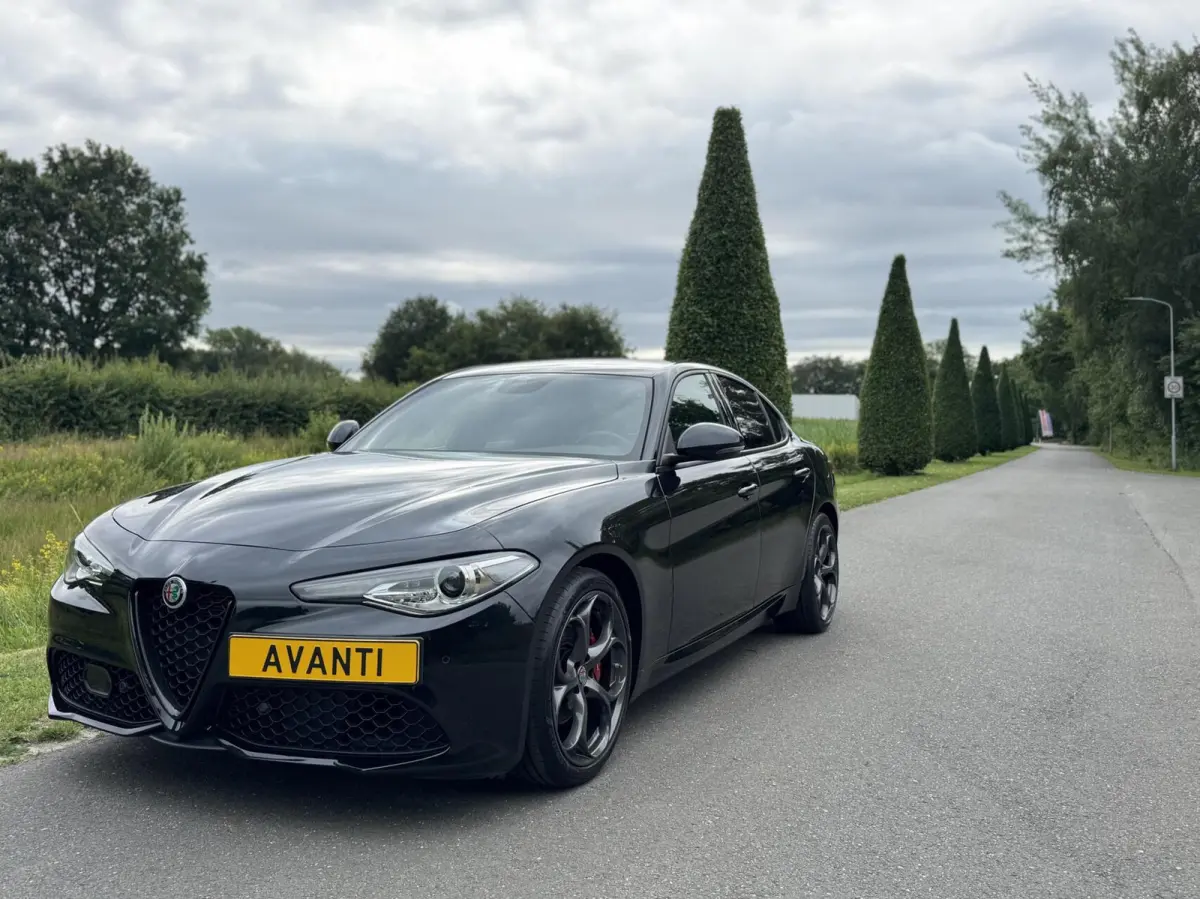 2.0 T 310pk RWD, 8500km!! 19 inch, Veloce pack