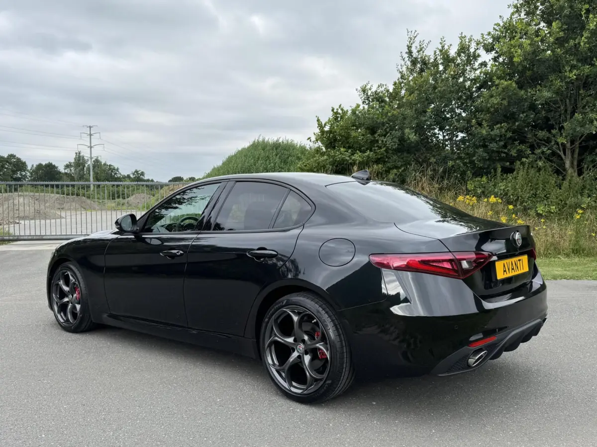 2.0 T 310pk RWD, 8500km!! 19 inch, Veloce pack