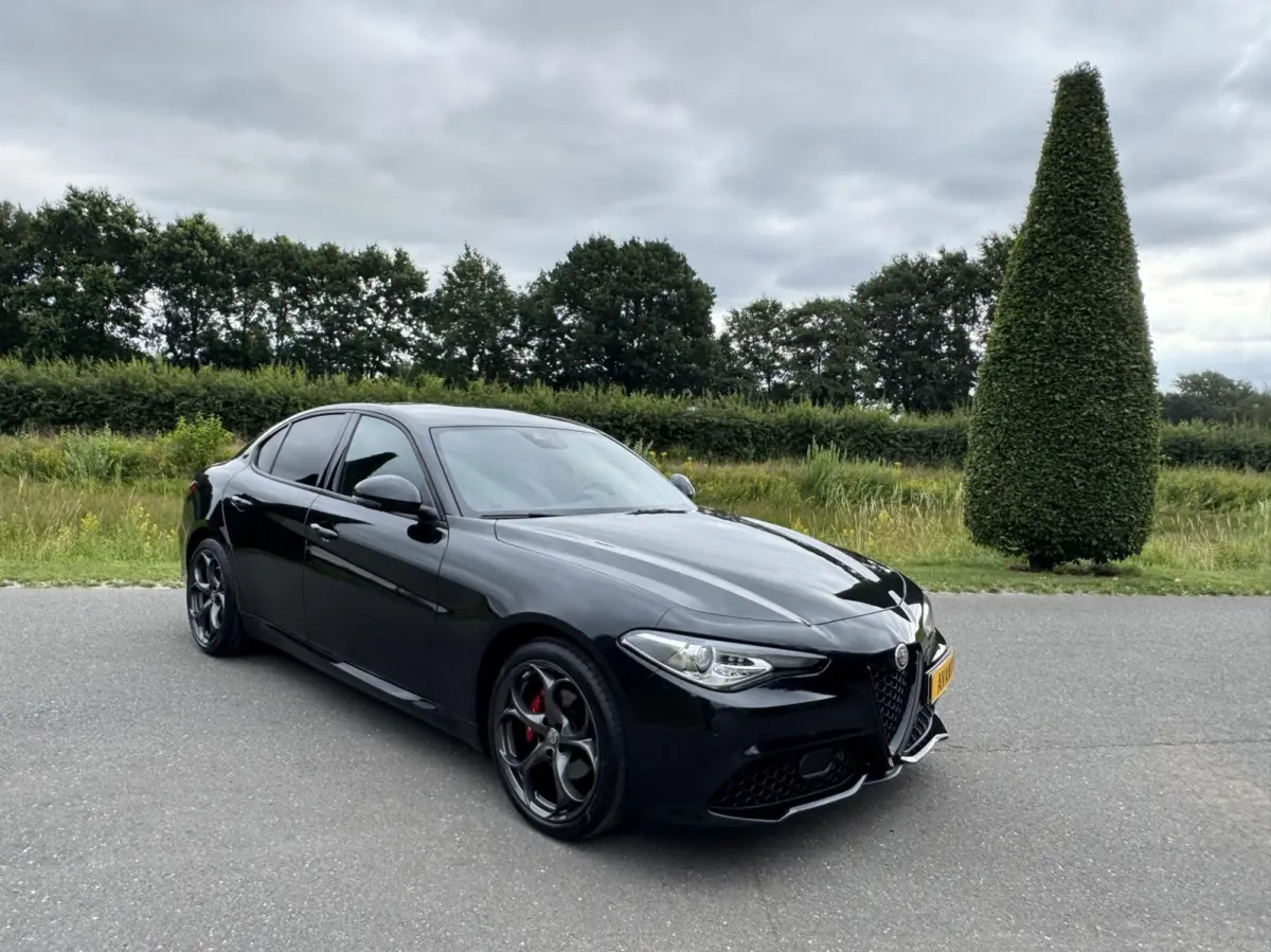 2.0 T 310pk RWD, 8500km!! 19 inch, Veloce pack