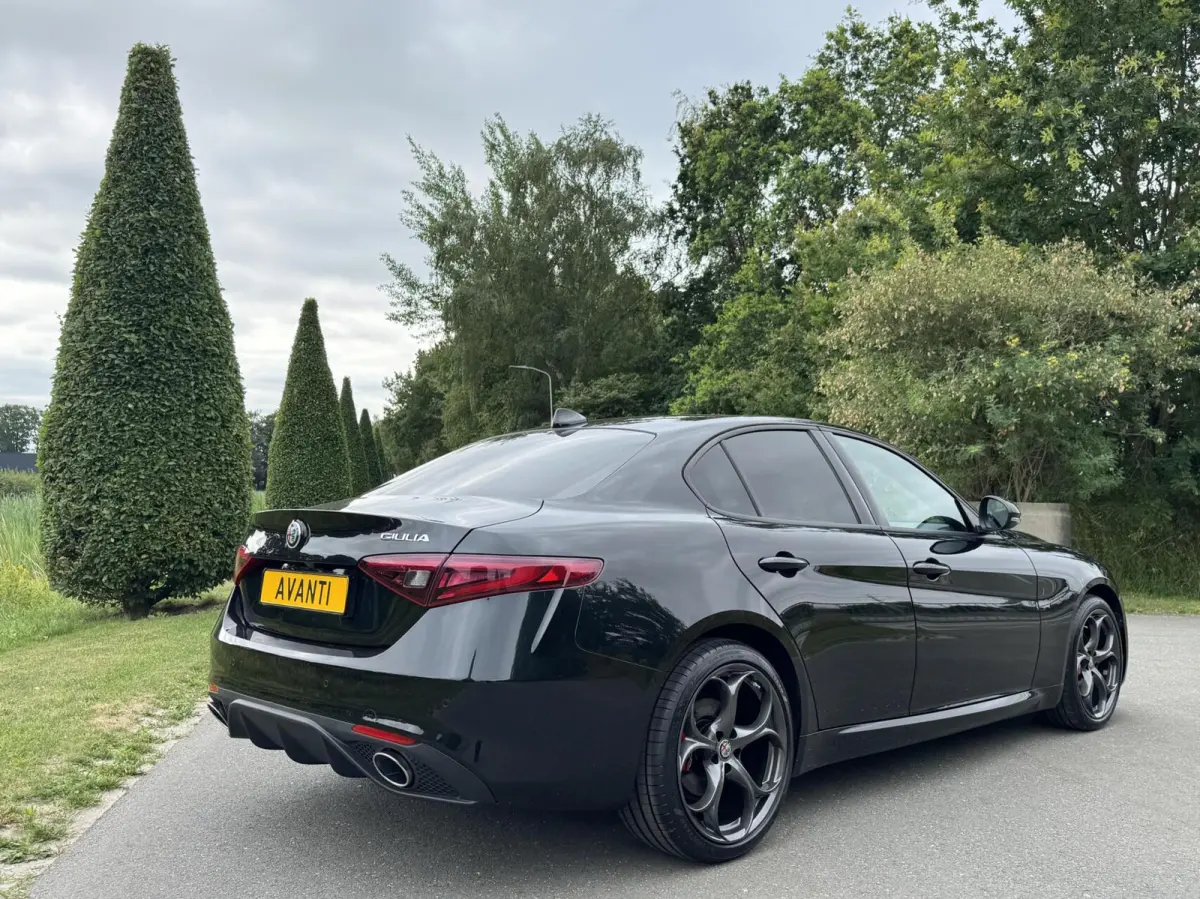 2.0 T 310pk RWD, 8500km!! 19 inch, Veloce pack