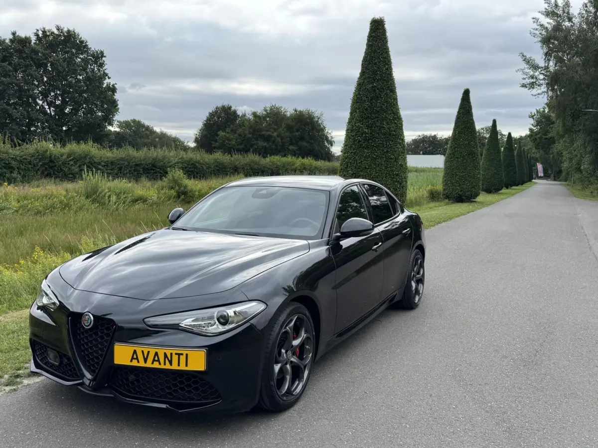 2.0 T 310pk RWD, 8500km!! 19 inch, Veloce pack