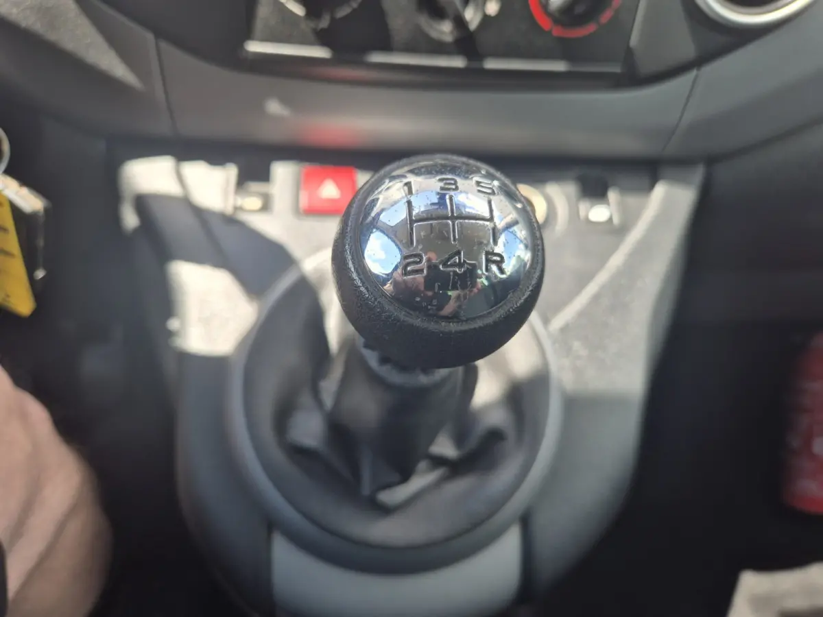 1.2 PureTech. airco,cruisecontrol,achteruitrijcamera,