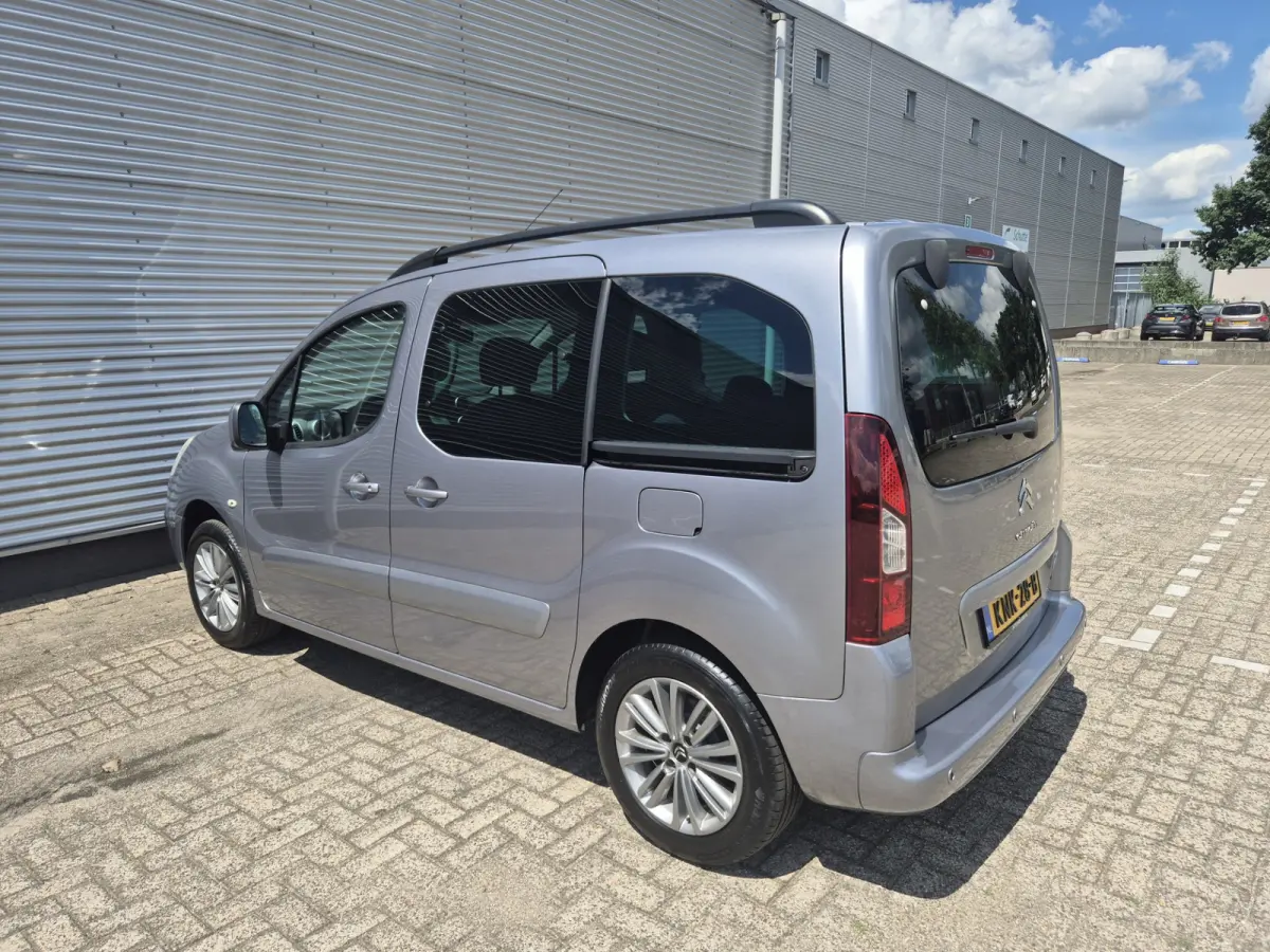 1.2 PureTech. airco,cruisecontrol,achteruitrijcamera,