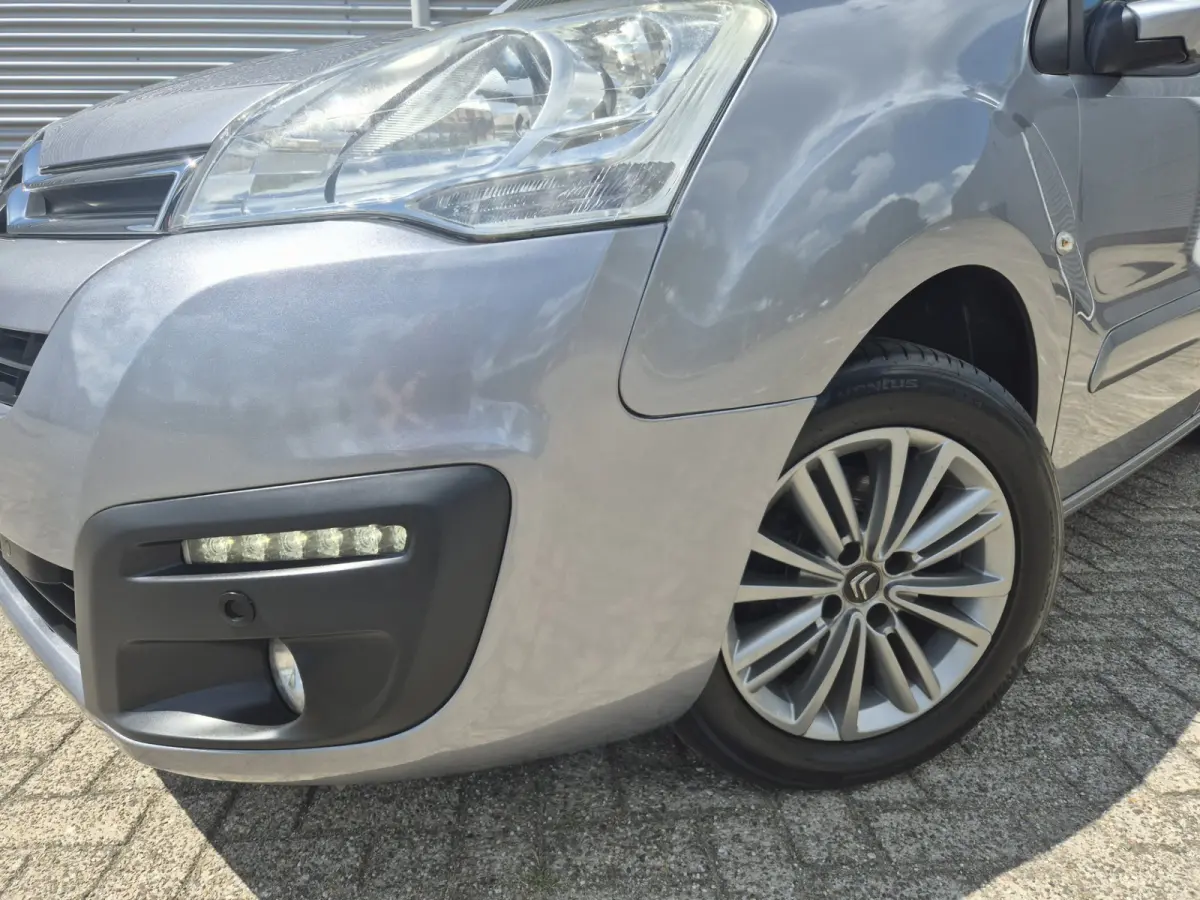 1.2 PureTech XTR. airco,cruisecontrol,achteruitrijcamera,