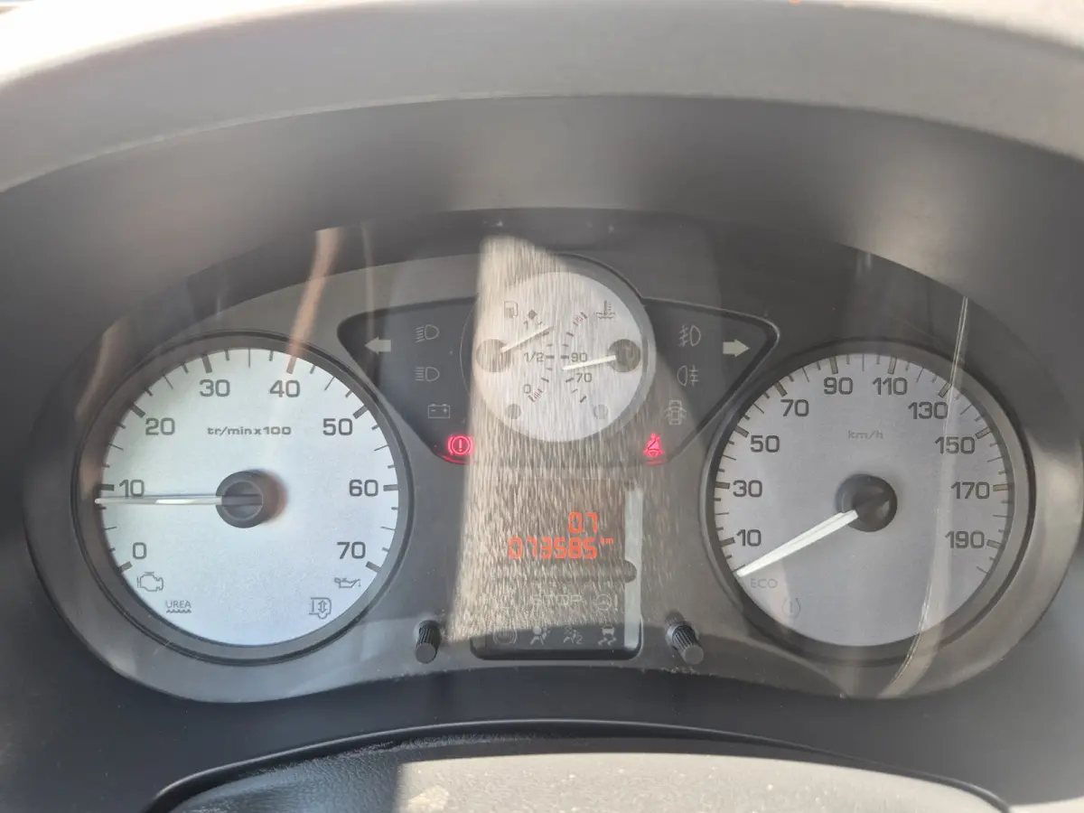 1.2 PureTech. airco,cruisecontrol,achteruitrijcamera,