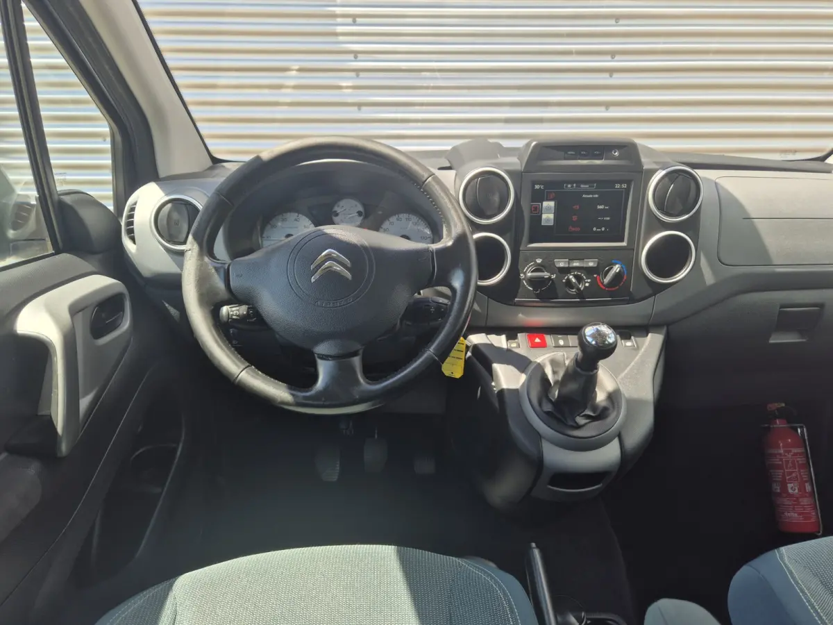 1.2 PureTech. airco,cruisecontrol,achteruitrijcamera,