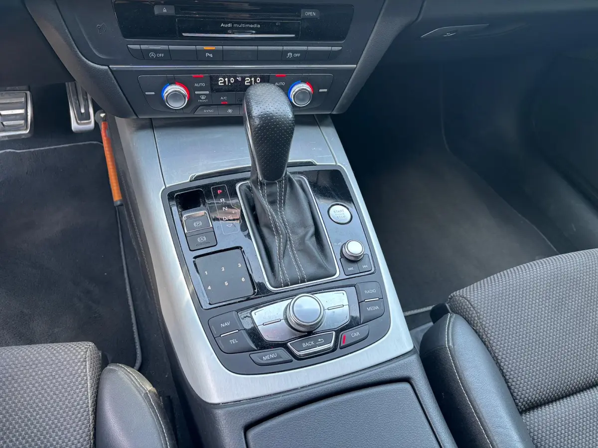 1.8 TFSI ultra S line Edition TREKHAAK AFNEEMBAAR PARKEERSENSOREN CRUISE CONTROL SPORTSTOELEN