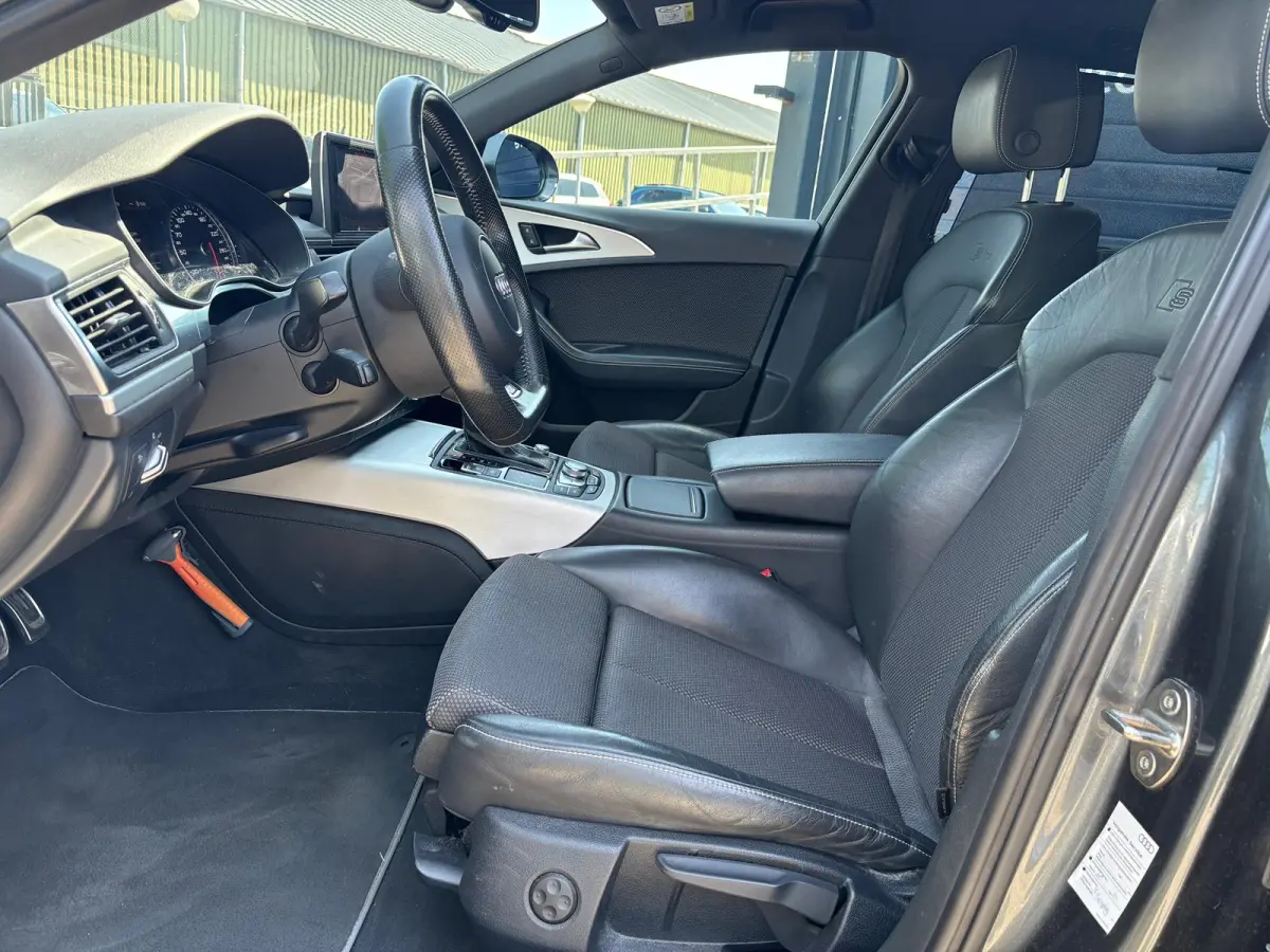 1.8 TFSI ultra S line Edition TREKHAAK AFNEEMBAAR PARKEERSENSOREN CRUISE CONTROL SPORTSTOELEN