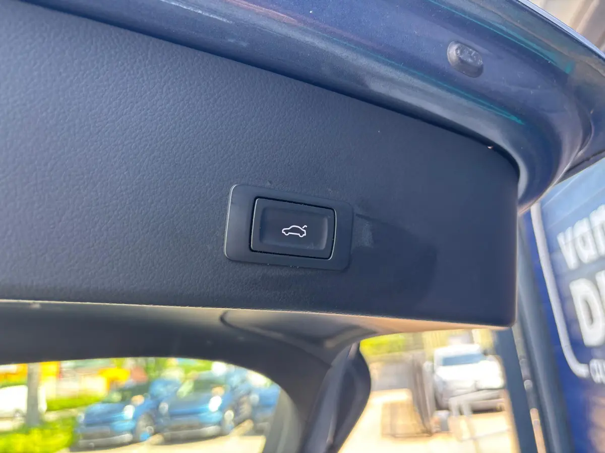 1.8 TFSI ultra S line Edition TREKHAAK AFNEEMBAAR PARKEERSENSOREN CRUISE CONTROL SPORTSTOELEN