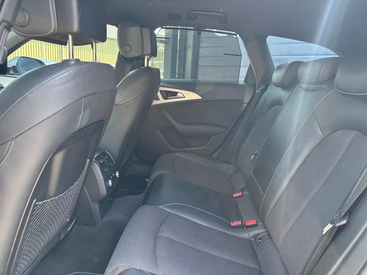 1.8 TFSI ultra S line Edition TREKHAAK AFNEEMBAAR PARKEERSENSOREN CRUISE CONTROL SPORTSTOELEN