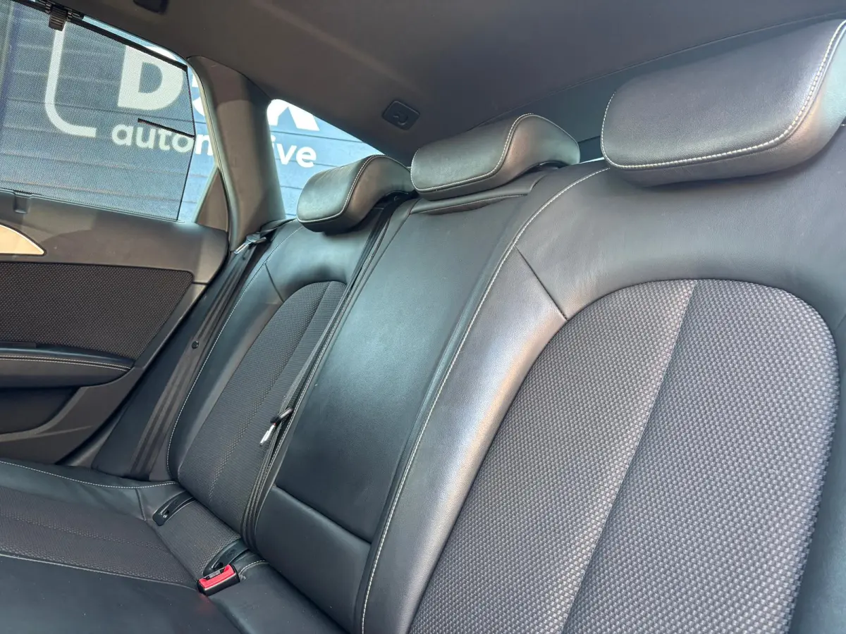 1.8 TFSI ultra S line Edition TREKHAAK AFNEEMBAAR PARKEERSENSOREN CRUISE CONTROL SPORTSTOELEN