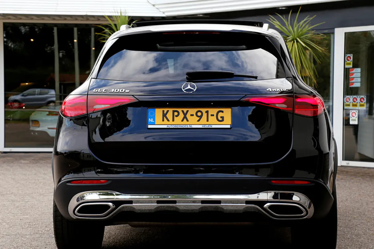4MATIC Plug in*Perfect MB Onderh.*Luchtvering/Pano/Elek. Trekhaak/Snellader/Burmester/Memorie/Dodehoek/Camera*