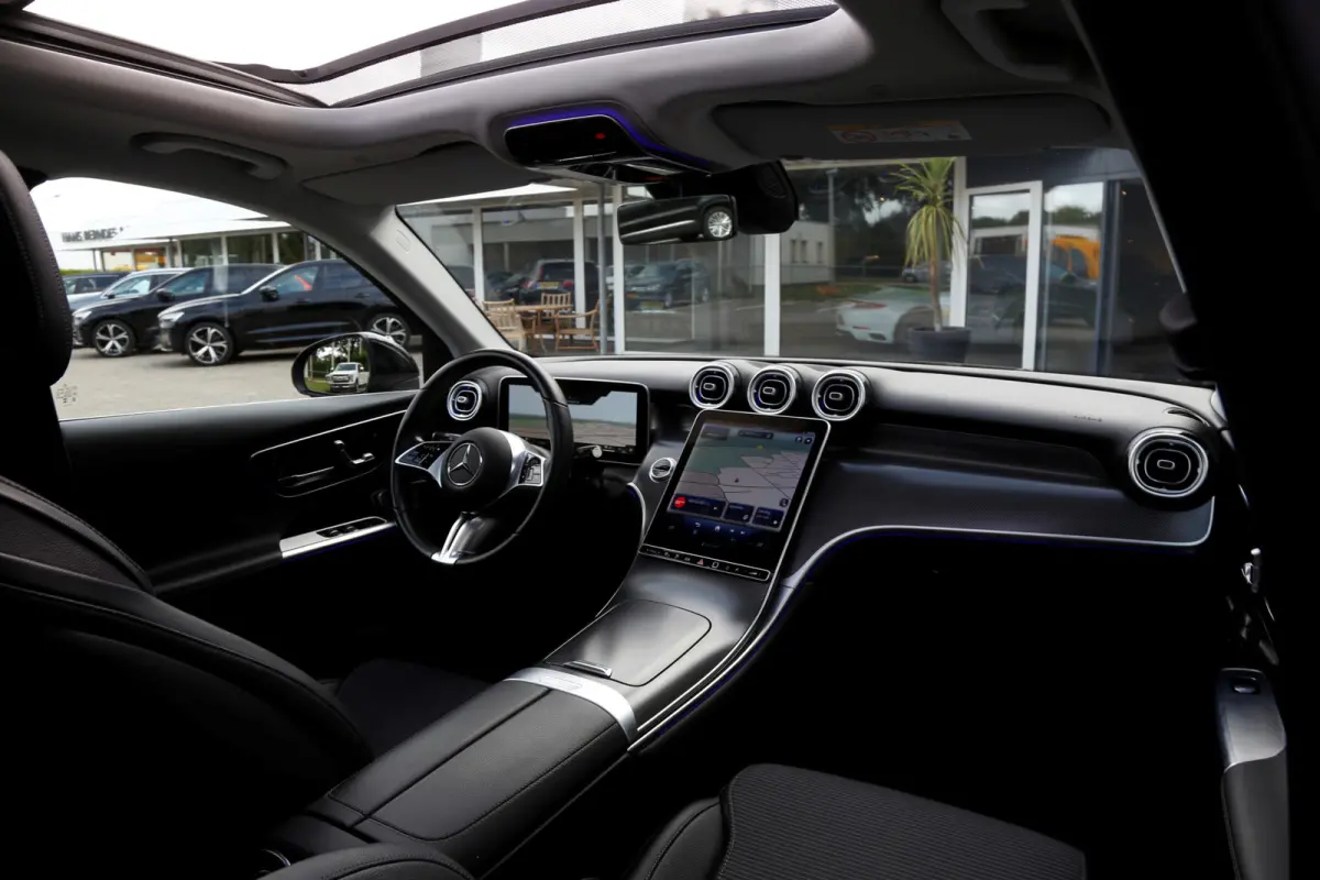 4MATIC Plug in*Perfect MB Onderh.*Luchtvering/Pano/Elek. Trekhaak/Snellader/Burmester/Memorie/Dodehoek/Camera*