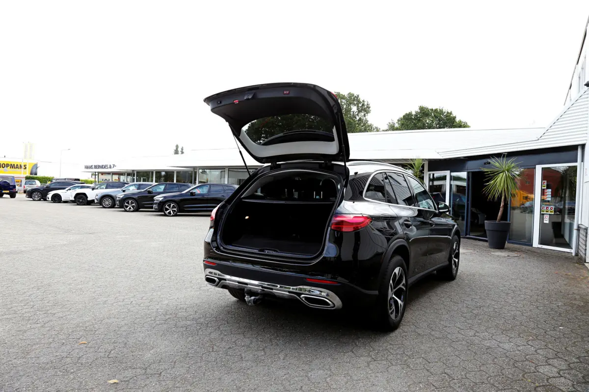 4MATIC Plug in*Perfect MB Onderh.*Luchtvering/Pano/Elek. Trekhaak/Snellader/Burmester/Memorie/Dodehoek/Camera*