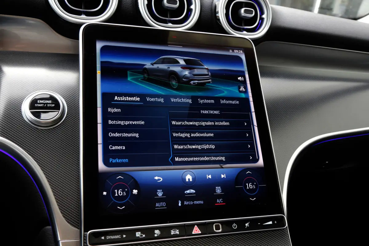 4MATIC Plug in*Perfect MB Onderh.*Luchtvering/Pano/Elek. Trekhaak/Snellader/Burmester/Memorie/Dodehoek/Camera*