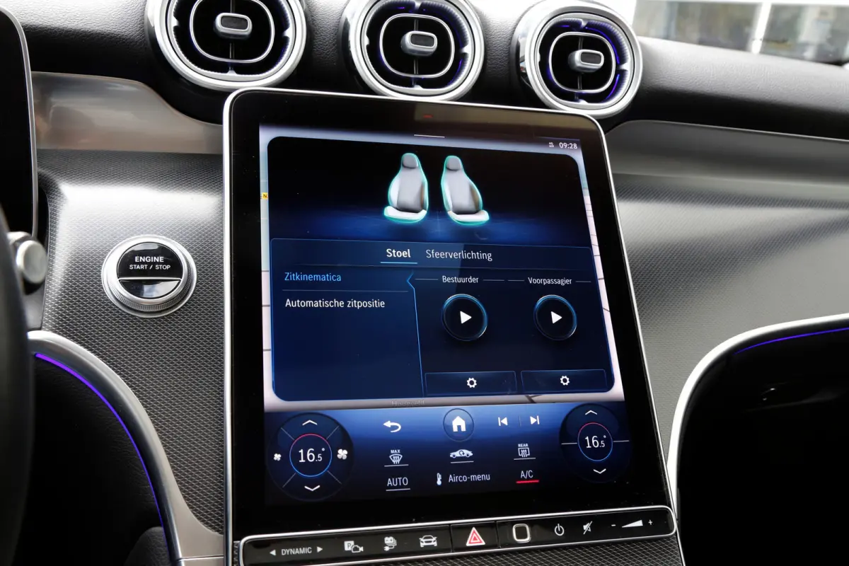 4MATIC Plug in*Perfect MB Onderh.*Luchtvering/Pano/Elek. Trekhaak/Snellader/Burmester/Memorie/Dodehoek/Camera*