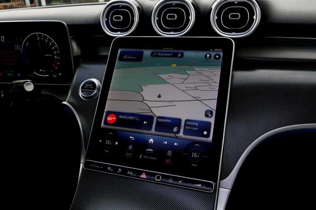 4MATIC Plug in*Perfect MB Onderh.*Luchtvering/Pano/Elek. Trekhaak/Snellader/Burmester/Memorie/Dodehoek/Camera*
