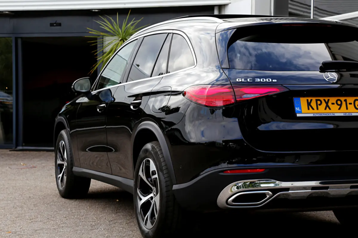 4MATIC Plug in*Perfect MB Onderh.*Luchtvering/Pano/Elek. Trekhaak/Snellader/Burmester/Memorie/Dodehoek/Camera*