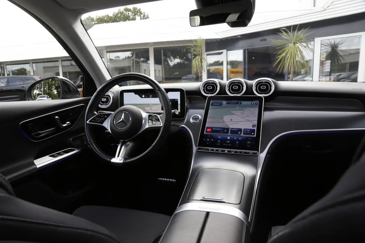 4MATIC Plug in*Perfect MB Onderh.*Luchtvering/Pano/Elek. Trekhaak/Snellader/Burmester/Memorie/Dodehoek/Camera*