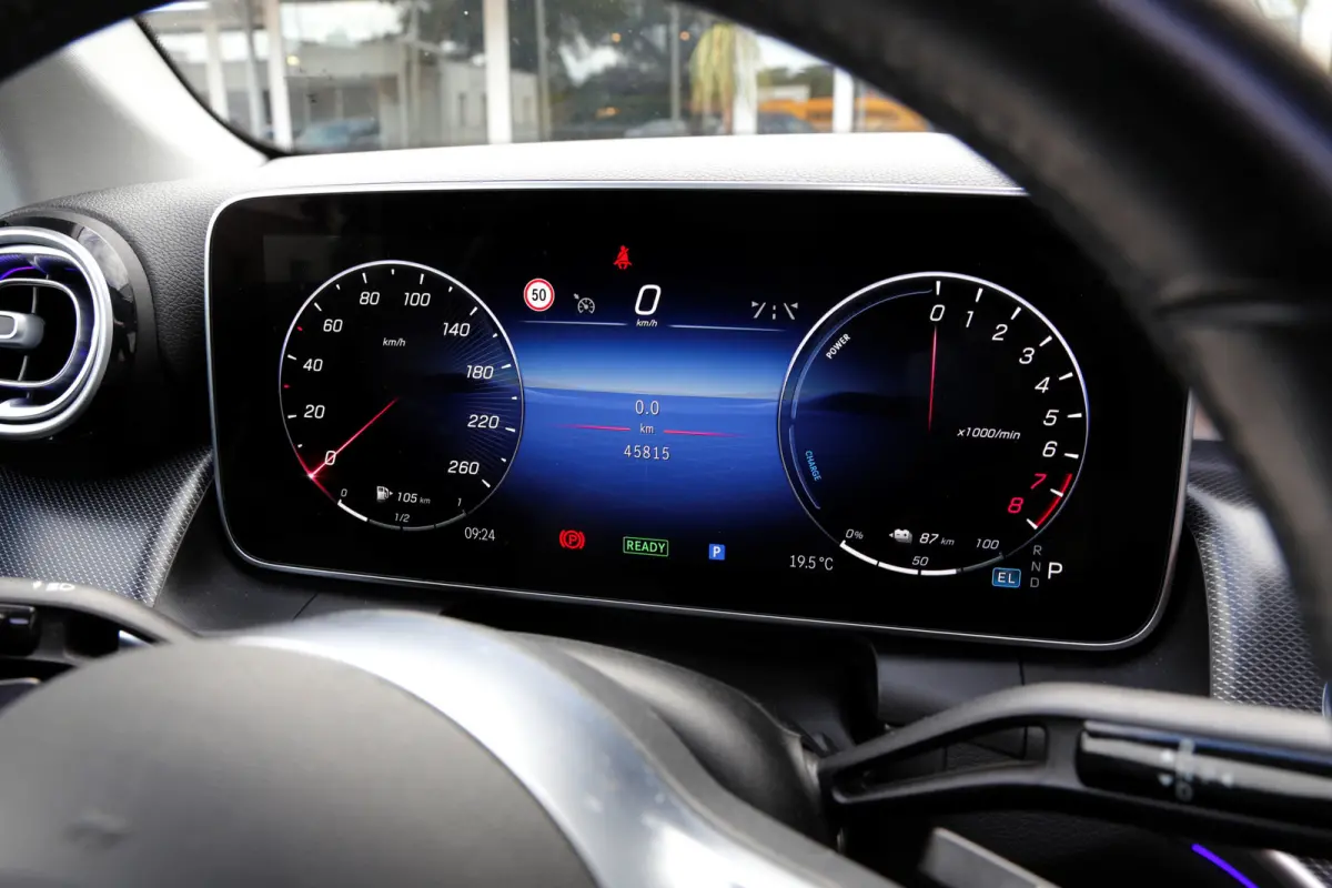 4MATIC Plug in*Perfect MB Onderh.*Luchtvering/Pano/Elek. Trekhaak/Snellader/Burmester/Memorie/Dodehoek/Camera*