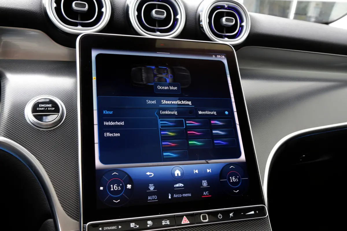4MATIC Plug in*Perfect MB Onderh.*Luchtvering/Pano/Elek. Trekhaak/Snellader/Burmester/Memorie/Dodehoek/Camera*