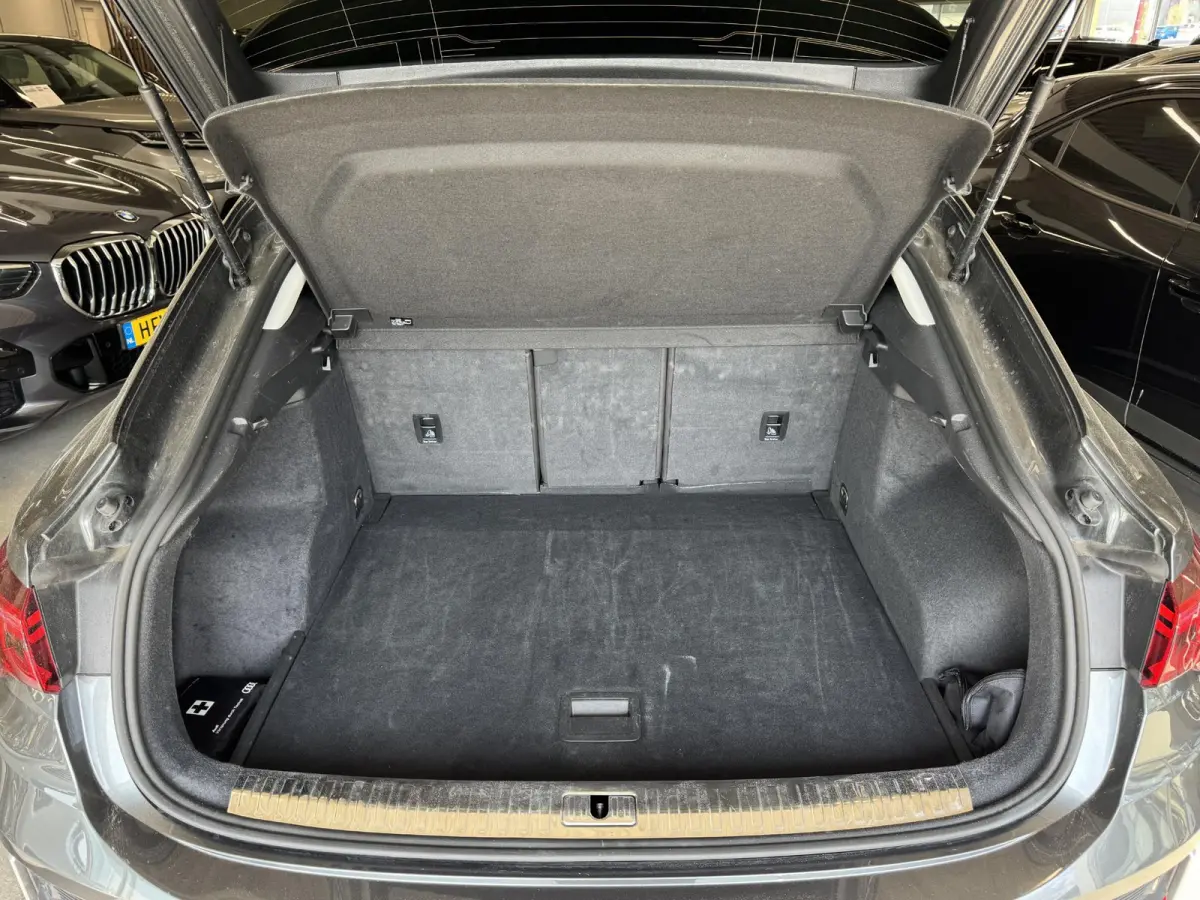 35 TFSI Automaat S Edition | 19" Lichtmetalen Velgen | Airco | Panorama-schuifdak |  Audi sound system | Navigatie| Audi virtual cockpit | Lederen Bekleding | S Line exterieur( Vestiging - V