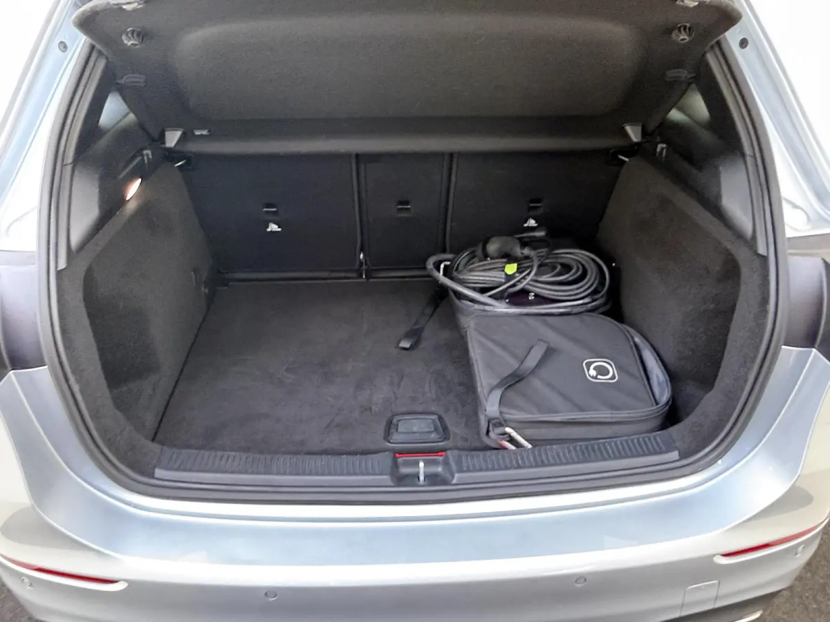 250 e Business Solution AMG / Memory-Stoelen / Panaroma-dak / Night-Pakket / Headup-Display /