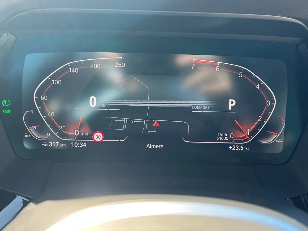 sDrive20i 197pk High Executive M-Sport | 19-inch velgen | Harman/Kardon Audio | DAB | Stoel/Stuurverwarming | Camera | Keyless Entry | Carplay | Leder | Navigatie | LED | Adaptive Cruise