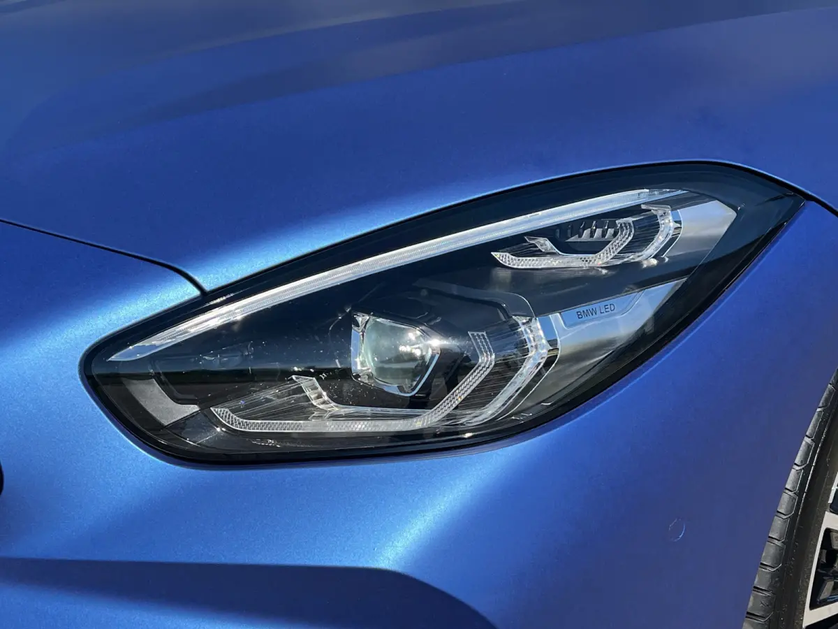 sDrive20i 197pk High Executive M-Sport | 19-inch velgen | Harman/Kardon Audio | DAB | Stoel/Stuurverwarming | Camera | Keyless Entry | Carplay | Leder | Navigatie | LED | Adaptive Cruise
