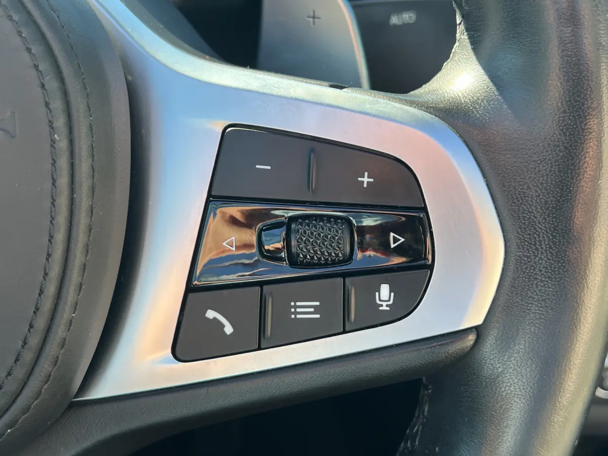 sDrive20i 197pk High Executive M-Sport | 19-inch velgen | Harman/Kardon Audio | DAB | Stoel/Stuurverwarming | Camera | Keyless Entry | Carplay | Leder | Navigatie | LED | Adaptive Cruise