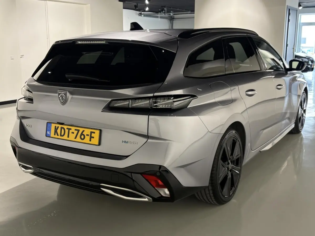 1.6 Plug-in Hybrid 225 GT|Black Pack|ARG stoel|Memory|19 inch|Camera|Carplay|Navi|PDC|ACC|Side assist|Lane Assist|