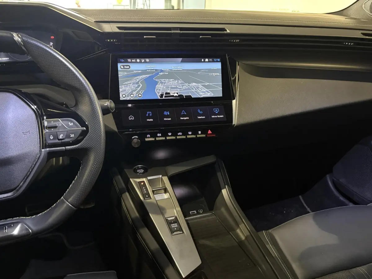 1.6 Plug-in Hybrid 225 GT|Black Pack|ARG stoel|Memory|19 inch|Camera|Carplay|Navi|PDC|ACC|Side assist|Lane Assist|