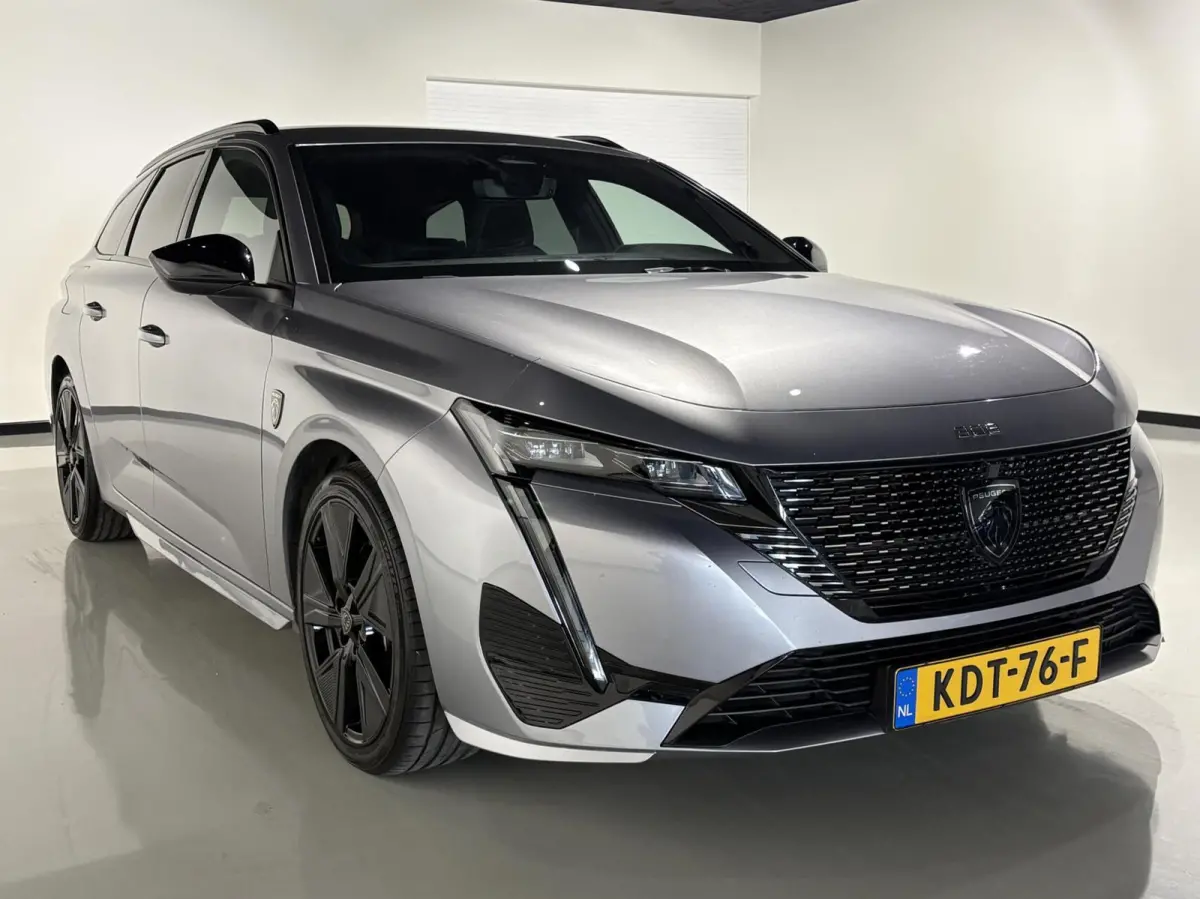 1.6 Plug-in Hybrid 225 GT|Black Pack|ARG stoel|Memory|19 inch|Camera|Carplay|Navi|PDC|ACC|Side assist|Lane Assist|