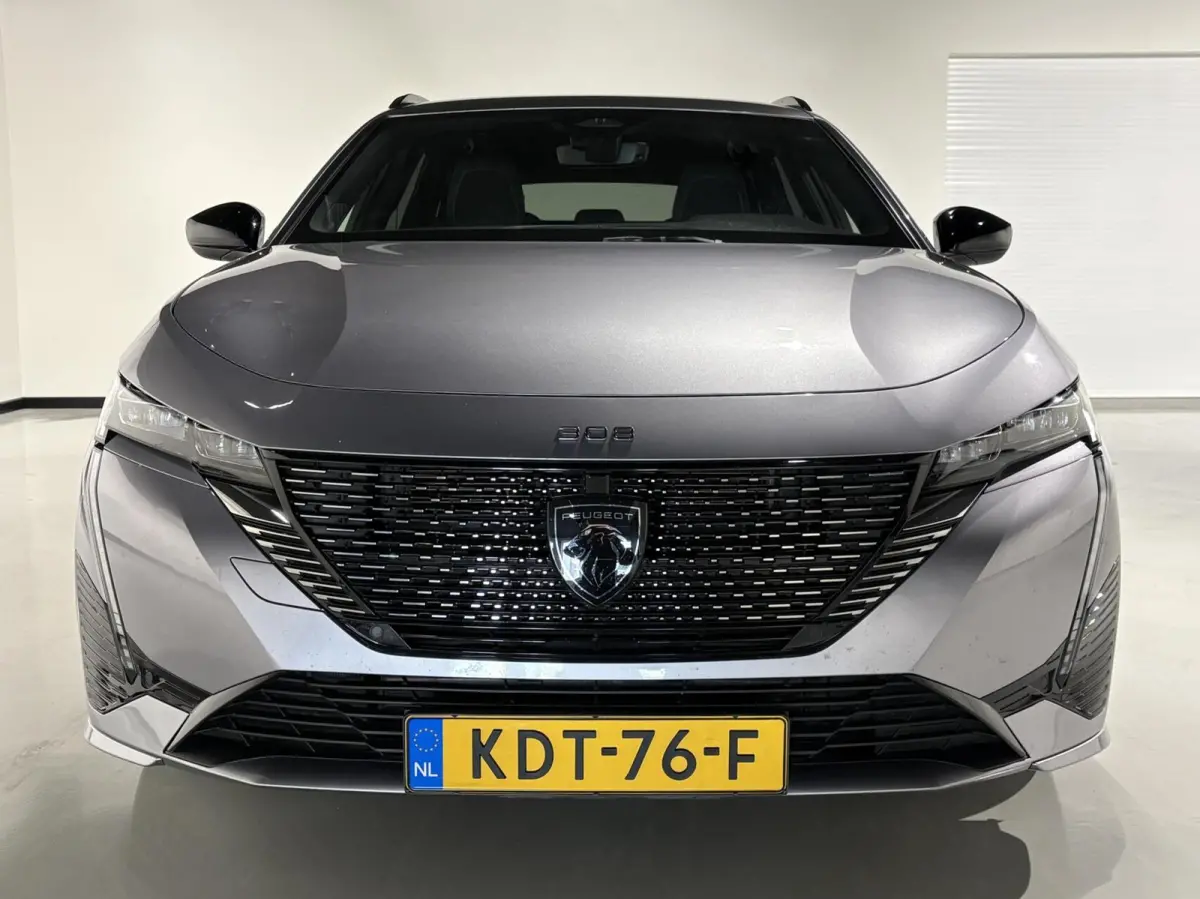 1.6 Plug-in Hybrid 225 GT|Black Pack|ARG stoel|Memory|19 inch|Camera|Carplay|Navi|PDC|ACC|Side assist|Lane Assist|