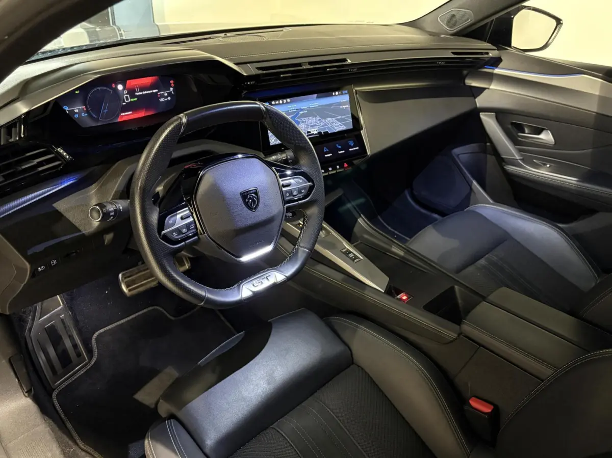 1.6 Plug-in Hybrid 225 GT|Black Pack|ARG stoel|Memory|19 inch|Camera|Carplay|Navi|PDC|ACC|Side assist|Lane Assist|