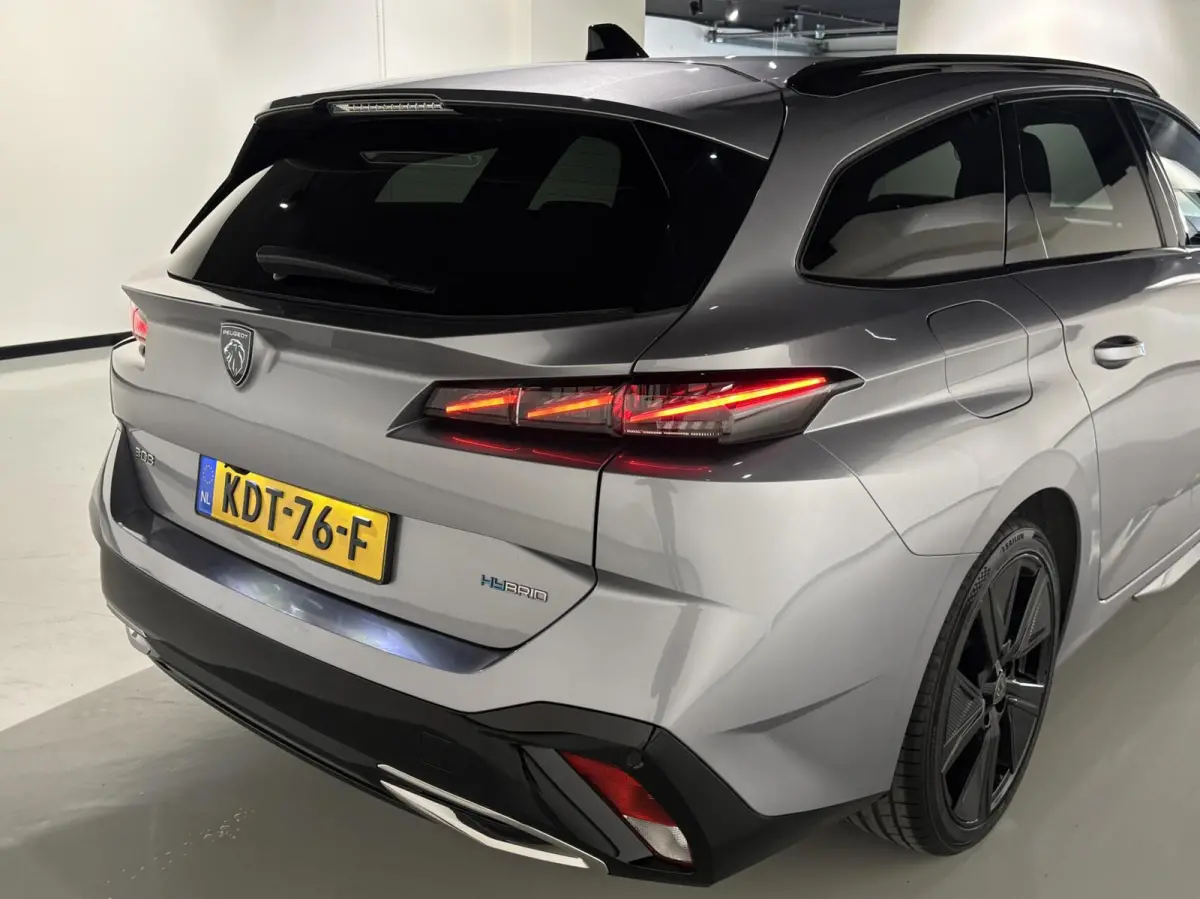 1.6 Plug-in Hybrid 225 GT|Black Pack|ARG stoel|Memory|19 inch|Camera|Carplay|Navi|PDC|ACC|Side assist|Lane Assist|