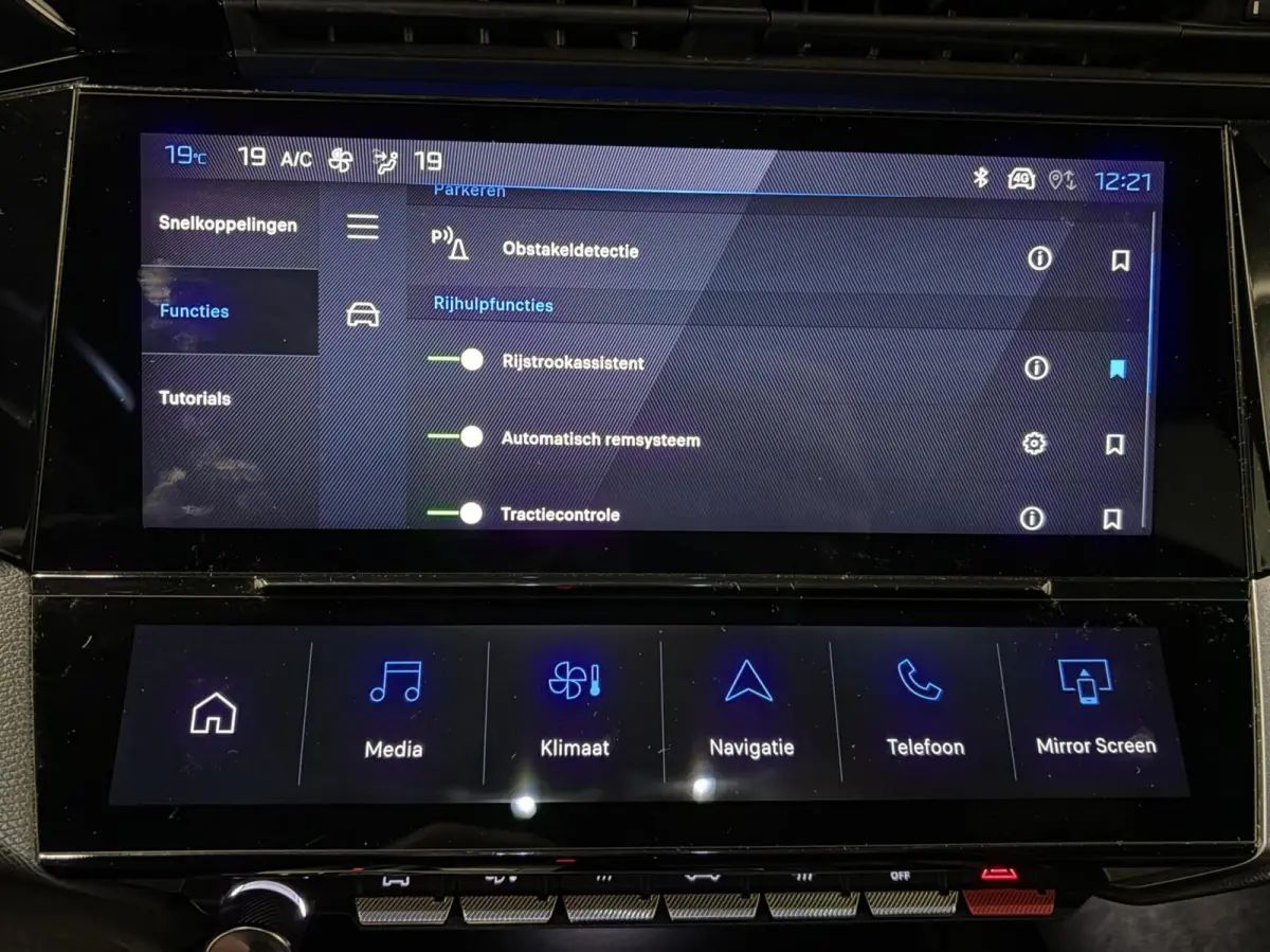 1.6 Plug-in Hybrid 225 GT|Black Pack|ARG stoel|Memory|19 inch|Camera|Carplay|Navi|PDC|ACC|Side assist|Lane Assist|