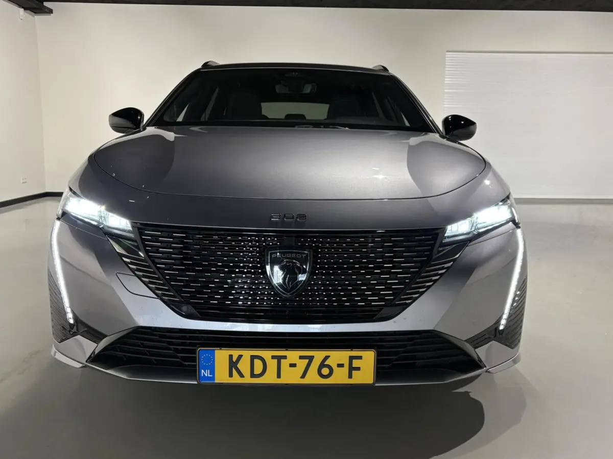 1.6 Plug-in Hybrid 225 GT|Black Pack|ARG stoel|Memory|19 inch|Camera|Carplay|Navi|PDC|ACC|Side assist|Lane Assist|