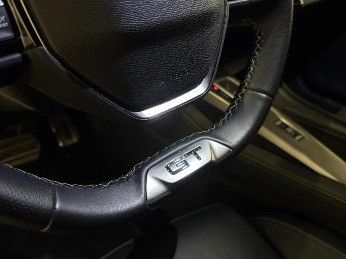 1.6 Plug-in Hybrid 225 GT|Black Pack|ARG stoel|Memory|19 inch|Camera|Carplay|Navi|PDC|ACC|Side assist|Lane Assist|