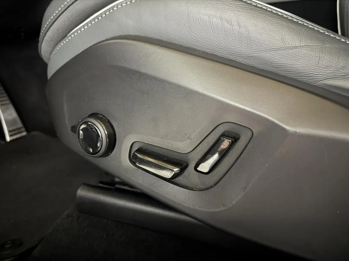 2.0 T6 Plug-in AWD R-Design Pano Google H/K HUD 360º