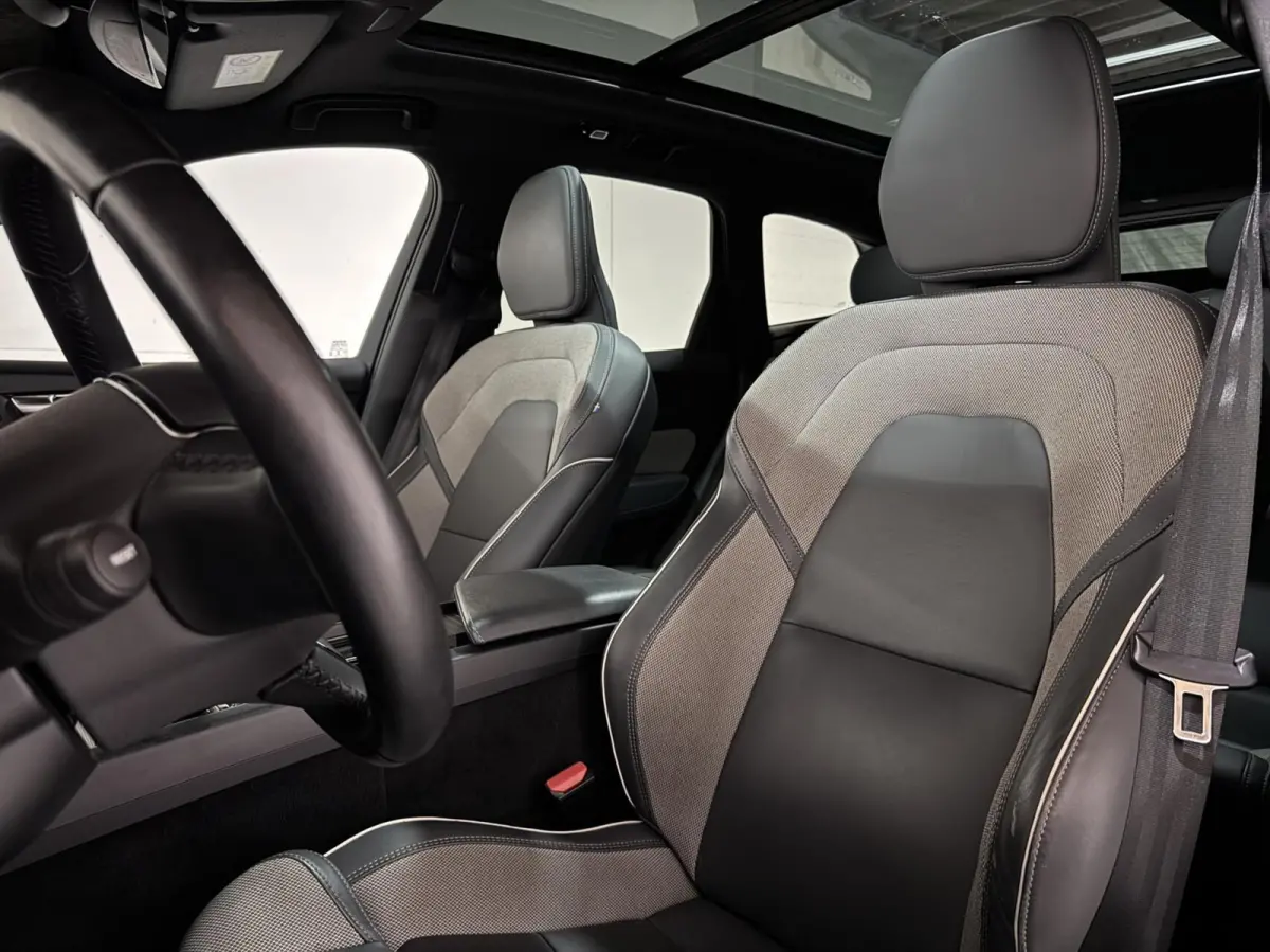 2.0 T6 Plug-in AWD R-Design Pano Google H/K HUD 360º