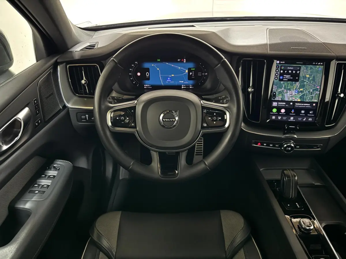 2.0 T6 Plug-in AWD R-Design Pano Google H/K HUD 360º